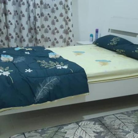 Debayu Homestay With Free Parking At Setia Alam شاه علام المظهر الخارجي الصورة